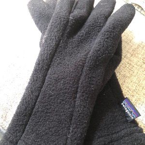 Black Velour Patagonia Gloves
